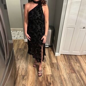 Lulu's Black Floral One-Shoulder Dress